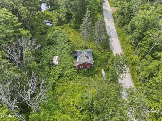 $120,000 | 212 East Hill Road, New Marlborough, MA 01259