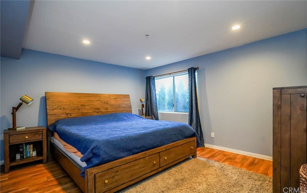 116 West Maple Street, Unit 6 Glendale, CA 91204 - Photo 21 of 61 Master Bedroom
