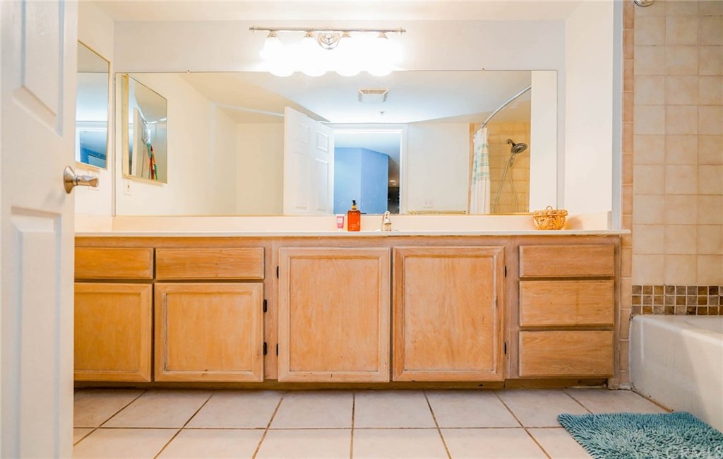 116 West Maple Street, Unit 6 Glendale, CA 91204 - Photo 29 of 61