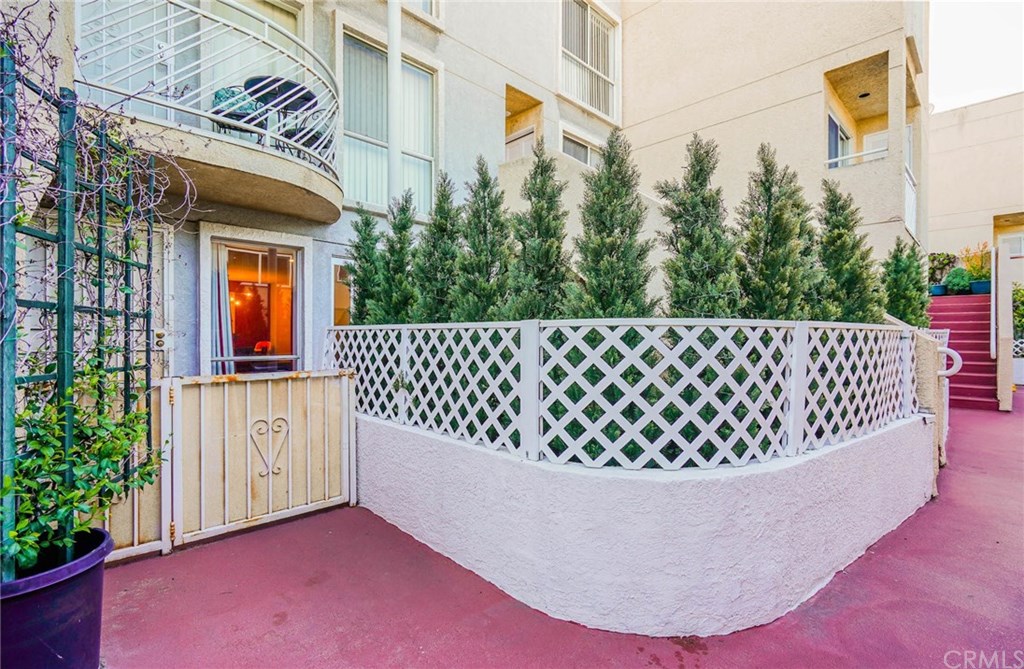 116 West Maple Street, Unit 6 Glendale, CA 91204 - Photo 4 of 61