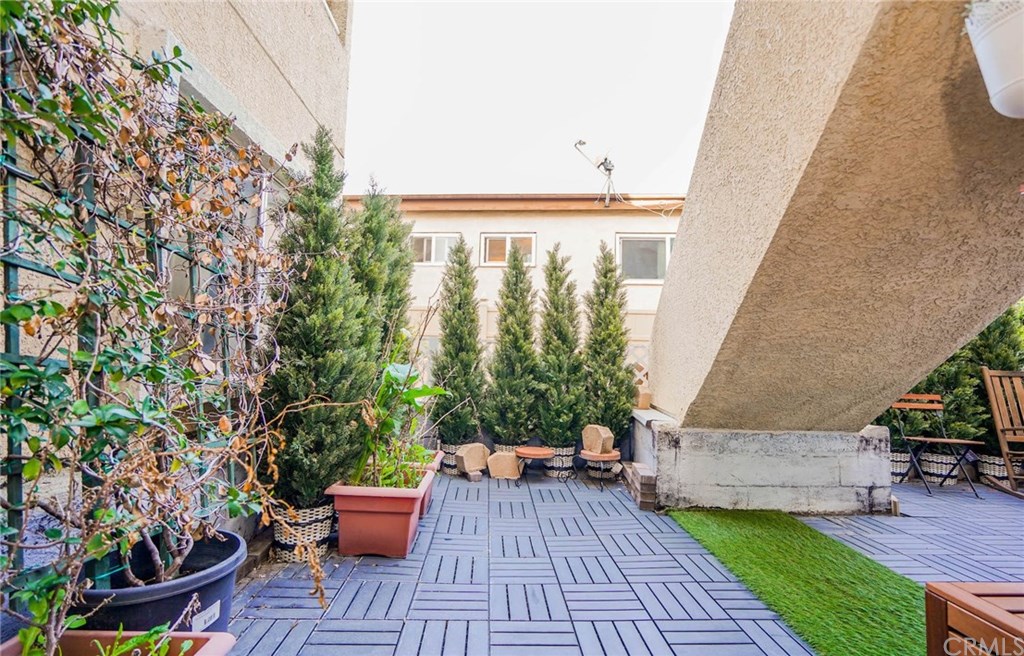 116 West Maple Street, Unit 6 Glendale, CA 91204 - Photo 50 of 61