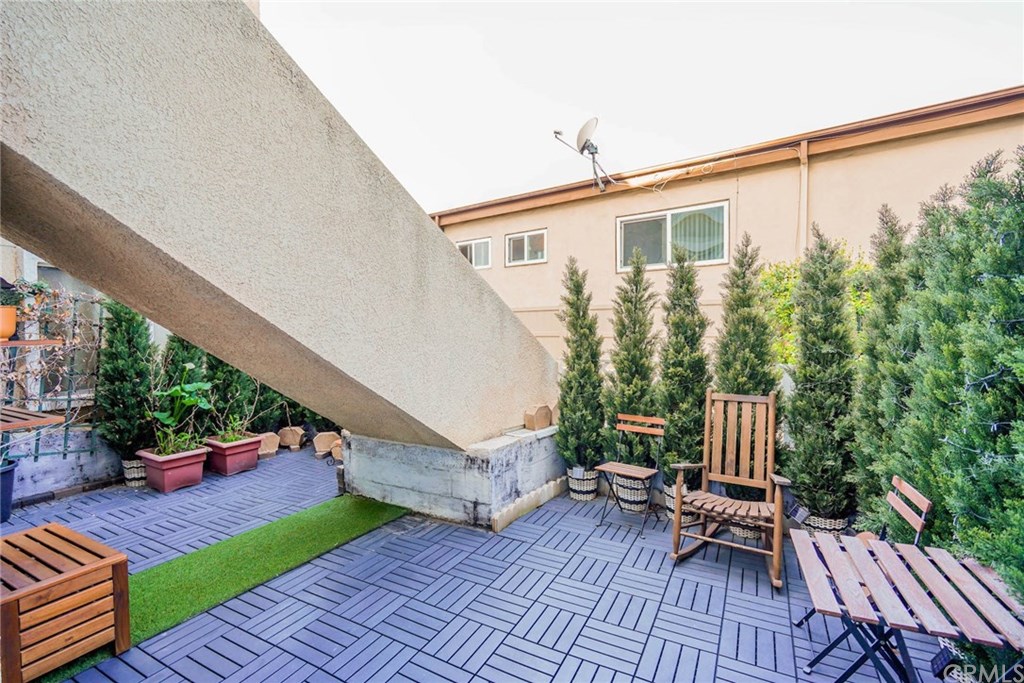 116 West Maple Street, Unit 6 Glendale, CA 91204 - Photo 51 of 61