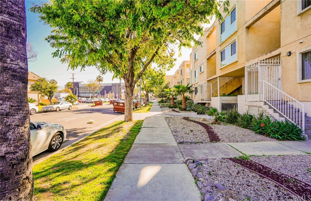 116 West Maple Street, Unit 6 Glendale, CA 91204 - Photo 54 of 61 Street view looking east towards Brand Blvd