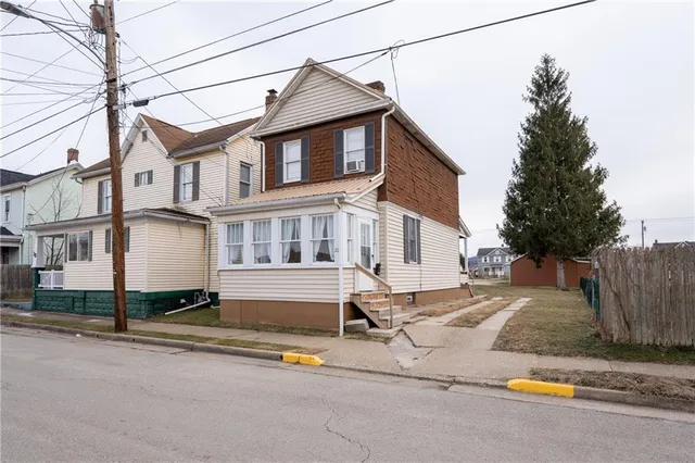 $129,900 | 20 Avenue B, Latrobe, PA 15650