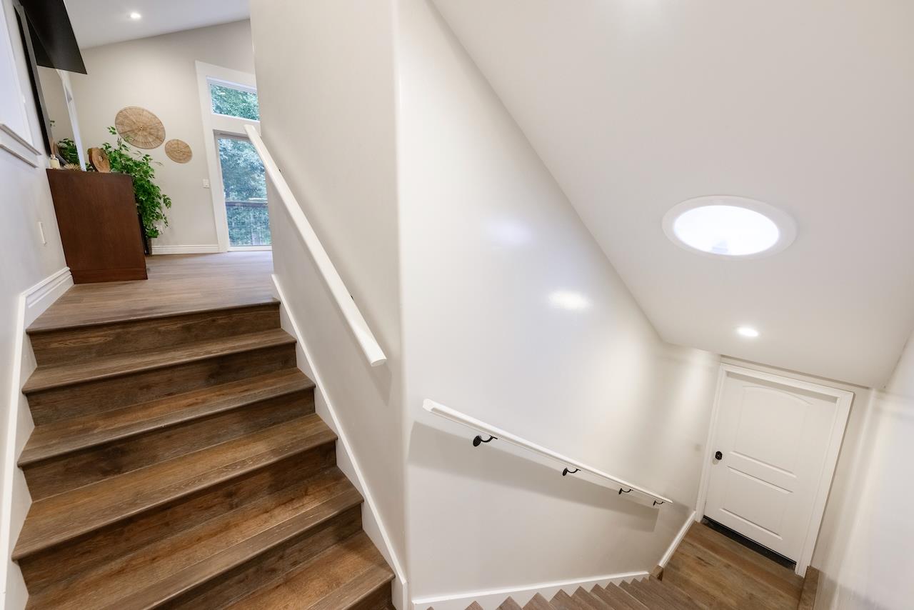 295 Jim's Road Ben Lomond, CA 95005 - Photo 92 of 139 a view of entryway and hall