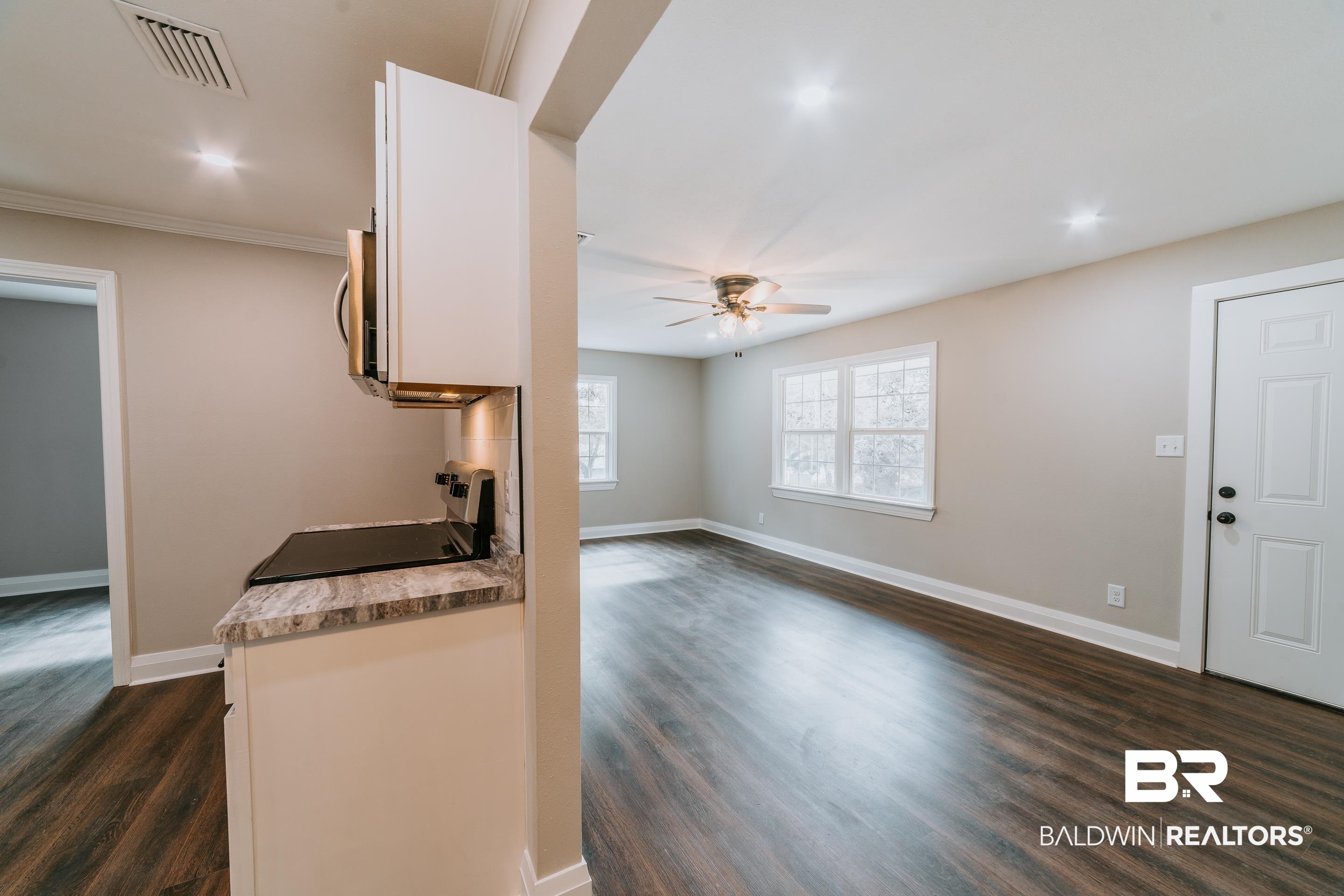 1508 Phillips Lane Mobile, AL 36618 - Photo 9 of 44