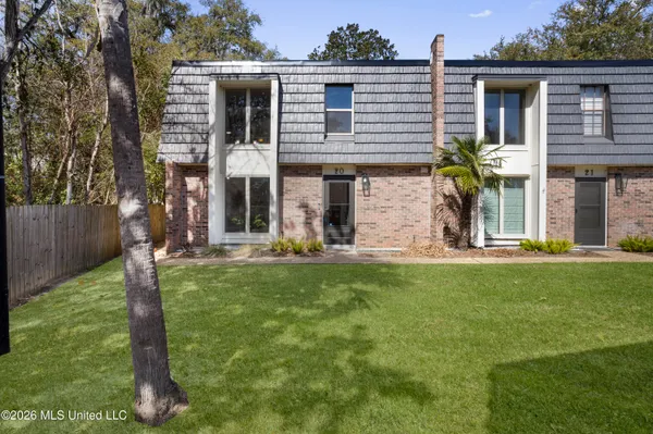 $497,750 | 527 Front Beach Drive, Unit 20, Ocean Springs, MS 39564