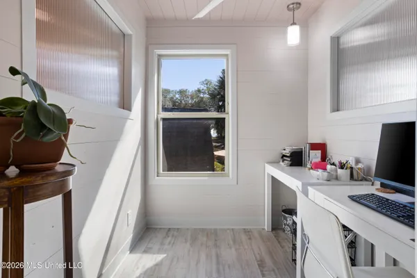 $497,750 | 527 Front Beach Drive, Unit 20, Ocean Springs, MS 39564