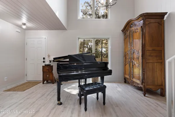 $497,750 | 527 Front Beach Drive, Unit 20, Ocean Springs, MS 39564