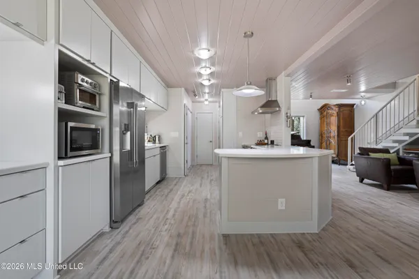 $497,750 | 527 Front Beach Drive, Unit 20, Ocean Springs, MS 39564