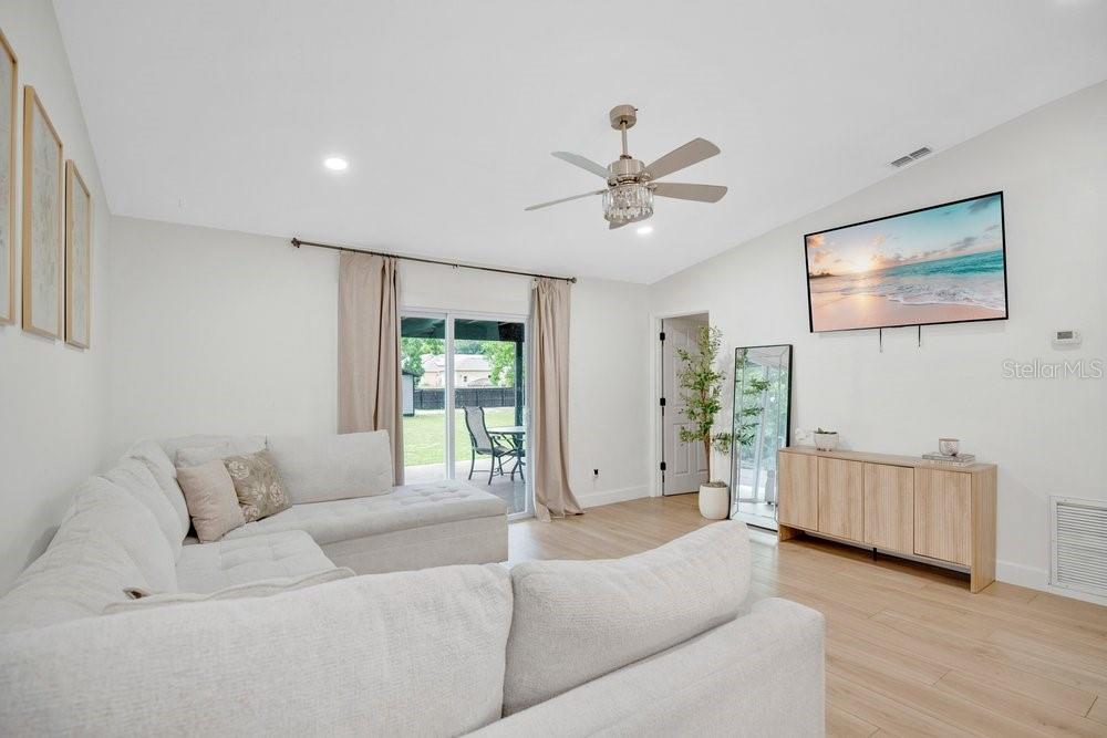 3346 Southwest Tarragon Street Cocoa, FL 32926 - Photo 14 of 48