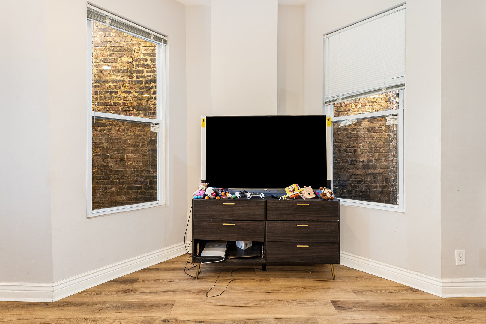 1918 South Ridgeway Avenue Chicago, IL 60623 - Photo 8 of 13 Gallery Image 8