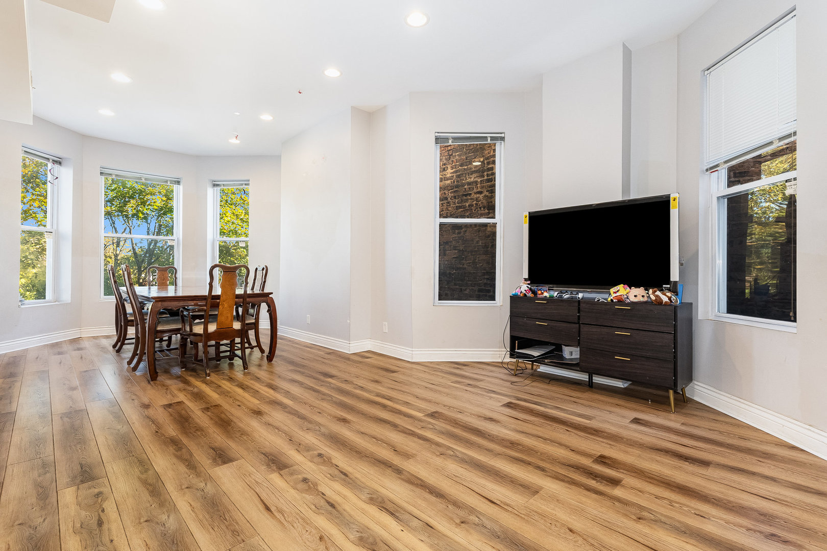 1918 South Ridgeway Avenue Chicago, IL 60623 - Photo 9 of 13 Gallery Image 9