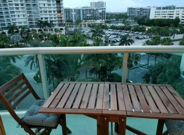 $2,400 | 3801 South Ocean Drive, Unit 7Q, Hollywood, FL 33019