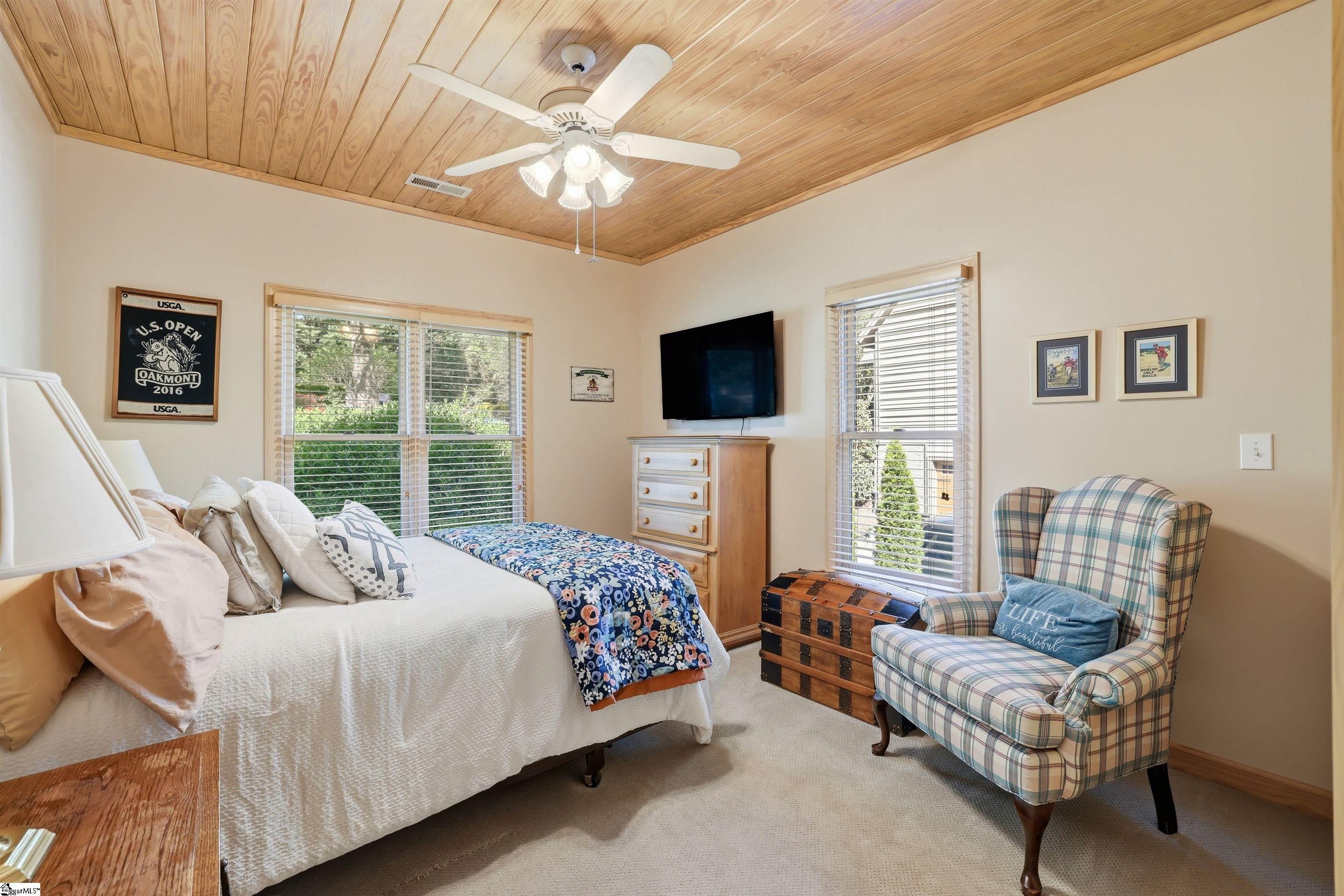 121 Raptor Way Landrum, SC 29356 - Photo 11 of 28