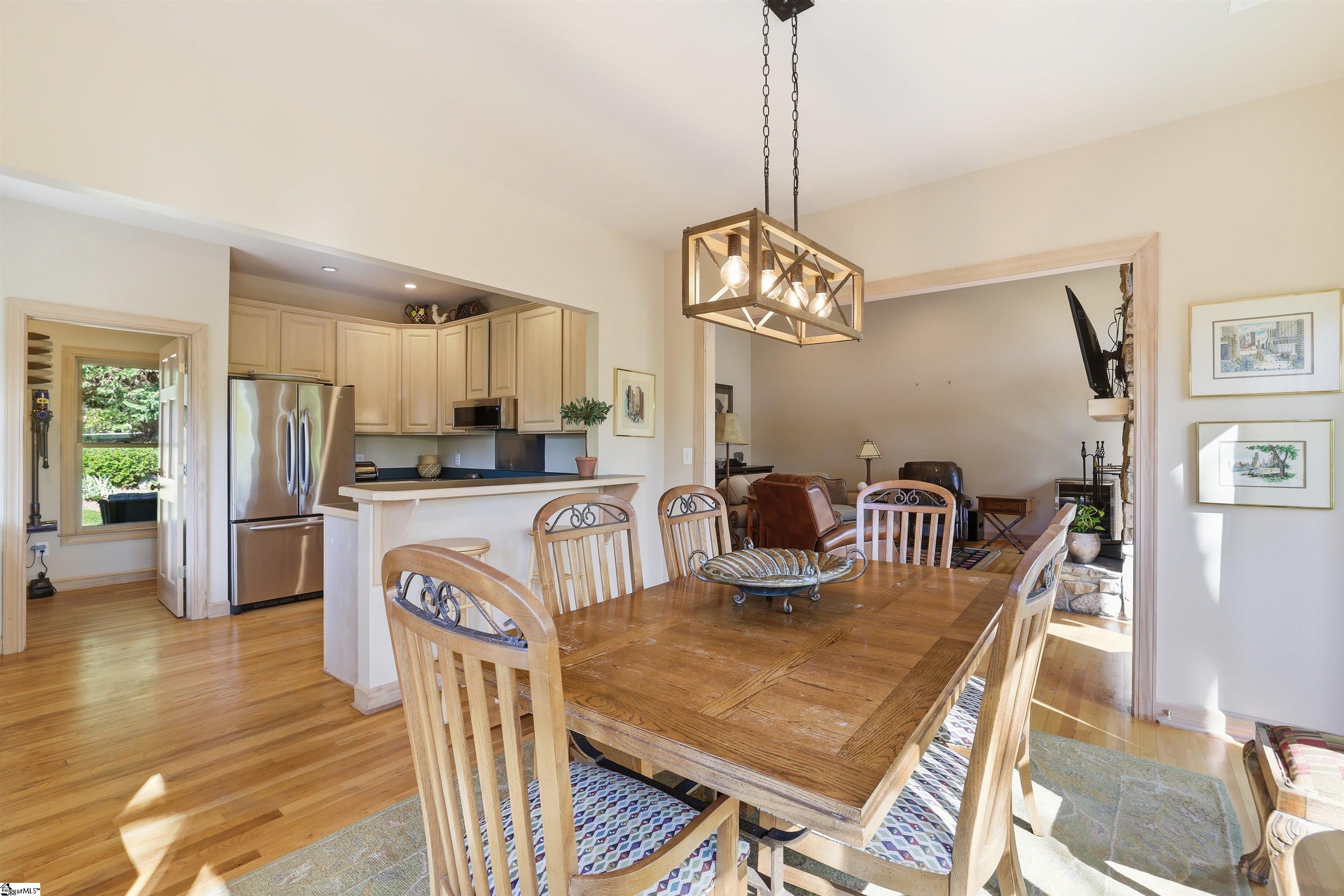 121 Raptor Way Landrum, SC 29356 - Photo 7 of 28