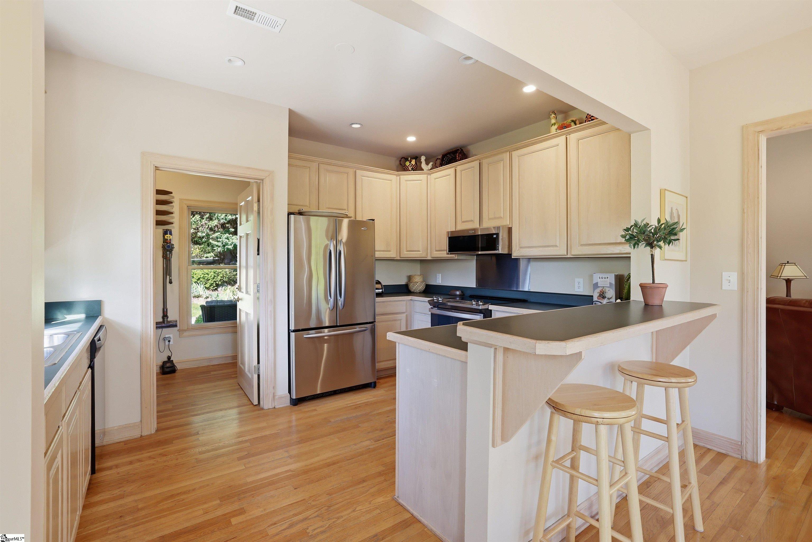 121 Raptor Way Landrum, SC 29356 - Photo 8 of 28