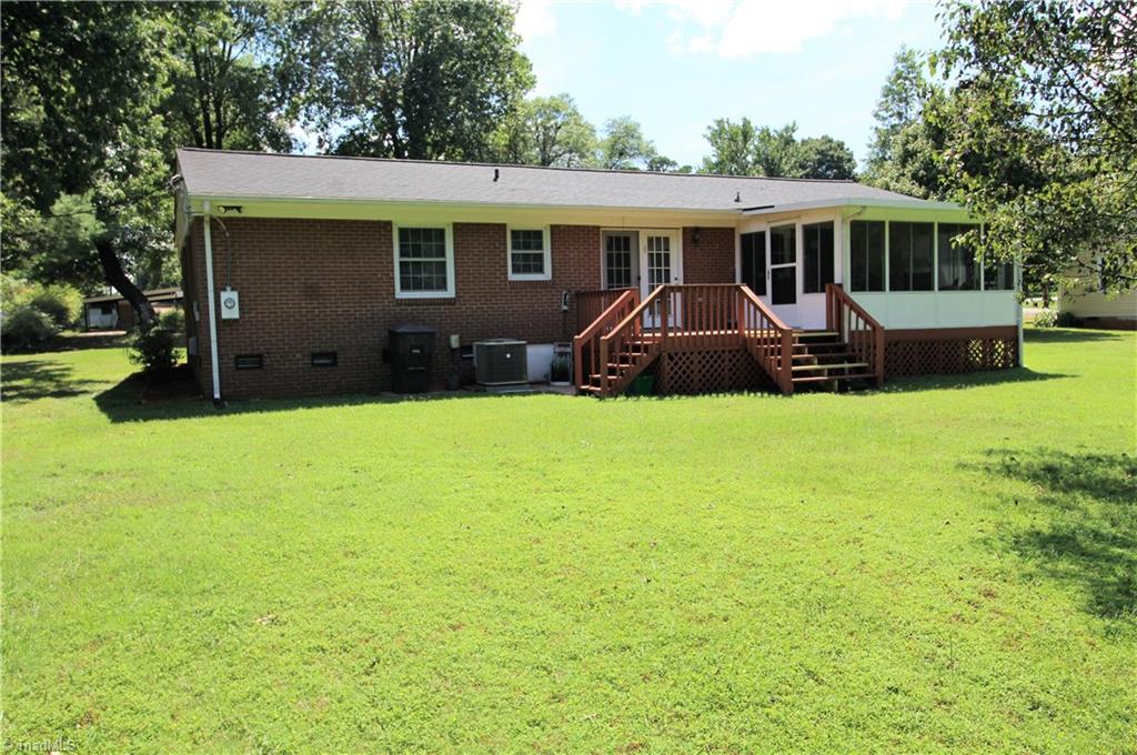 707 Summit Road High Point, NC 27265 - Photo 2 of 28