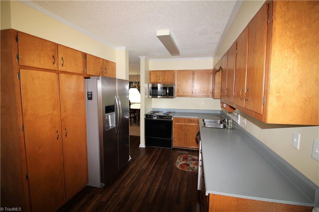 707 Summit Road High Point, NC 27265 - Photo 13 of 28