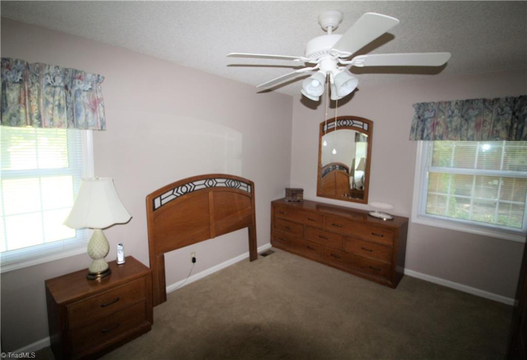 707 Summit Road High Point, NC 27265 - Photo 16 of 28