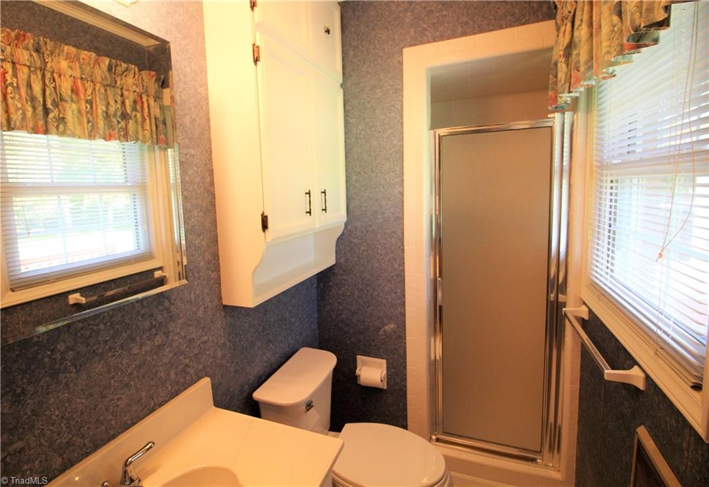 707 Summit Road High Point, NC 27265 - Photo 18 of 28