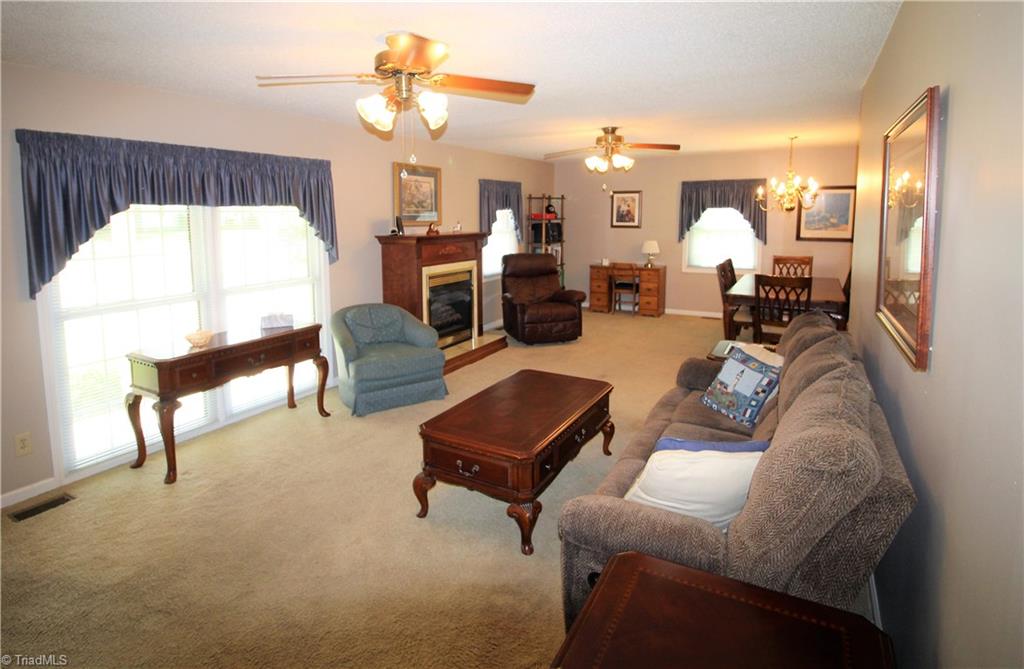 707 Summit Road High Point, NC 27265 - Photo 4 of 28
