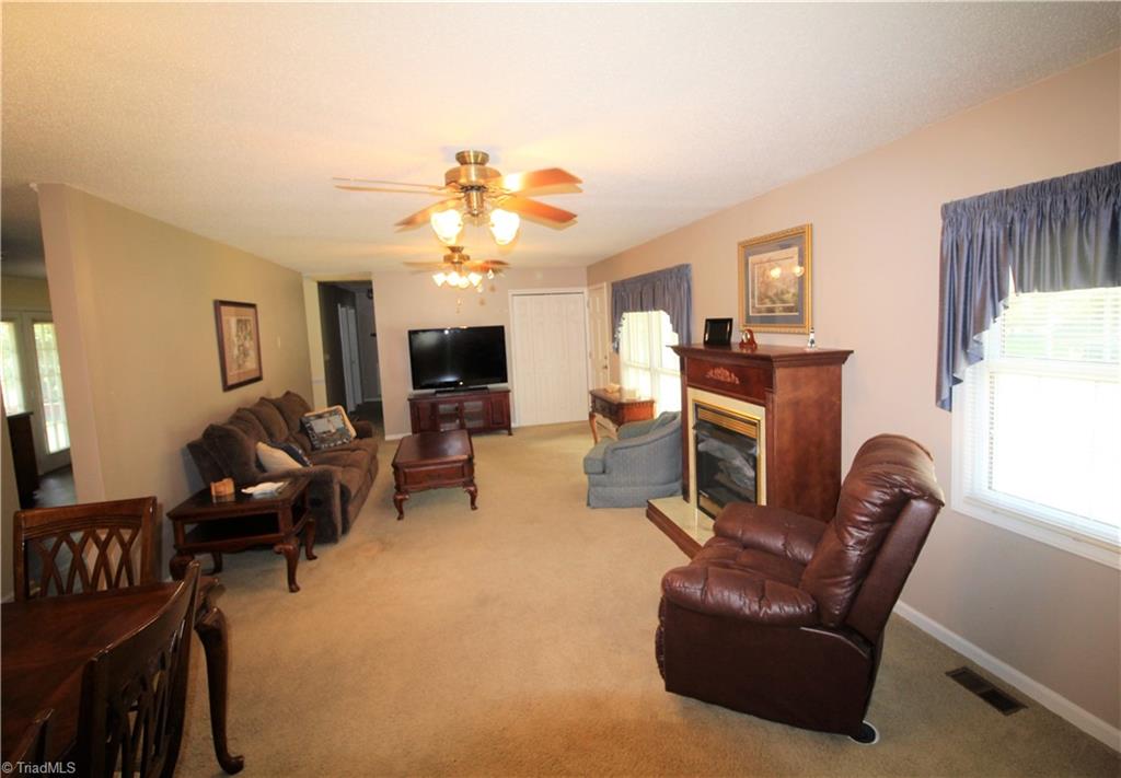 707 Summit Road High Point, NC 27265 - Photo 8 of 28