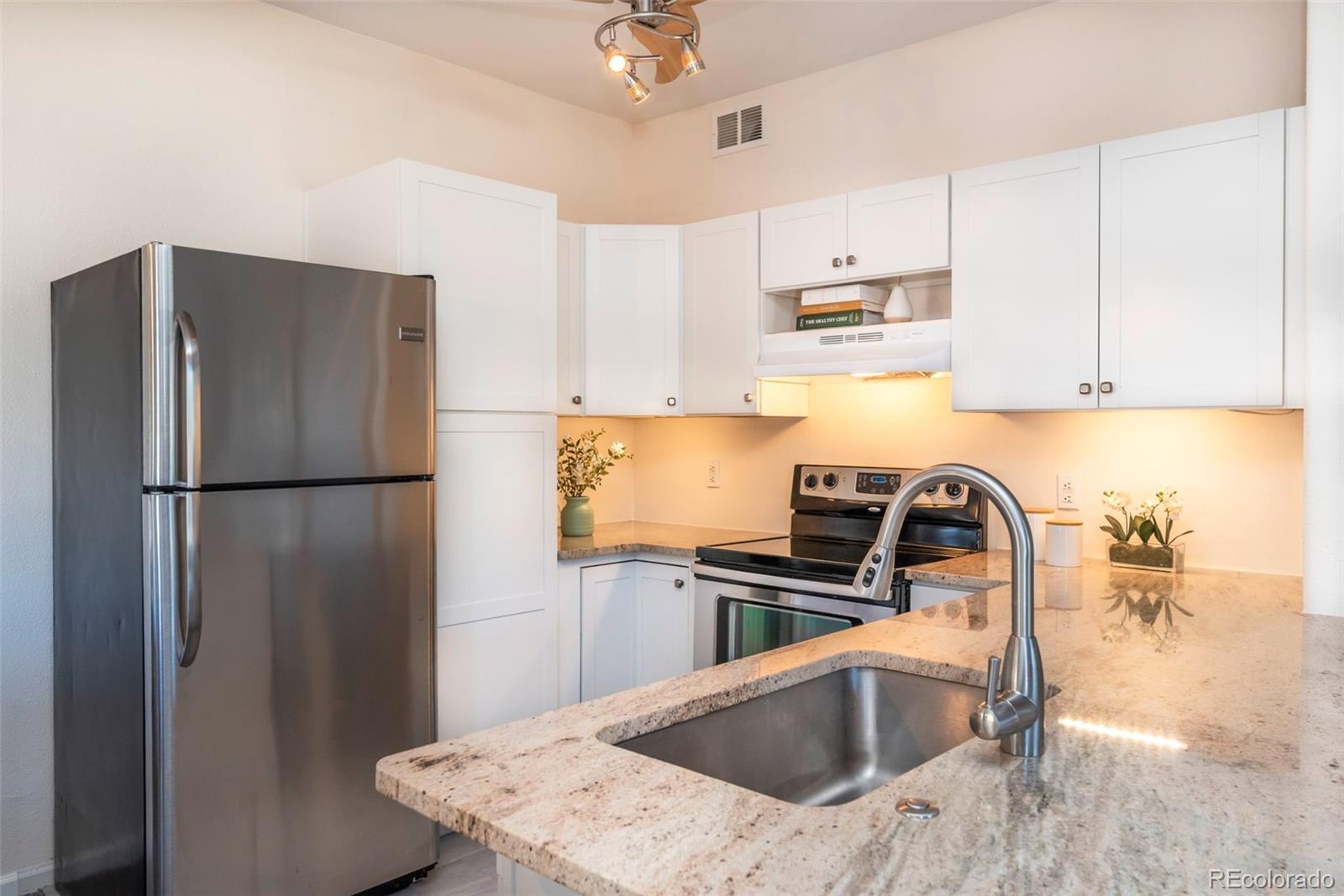 3876 East Canyon Ranch Road, Unit 103 Highlands Ranch, CO 80126 - Photo 10 of 27 Gallery Image 10