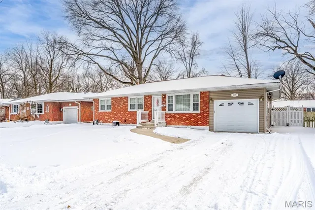 $160,000 | 2570 Boyle Avenue, Granite City, IL 62040