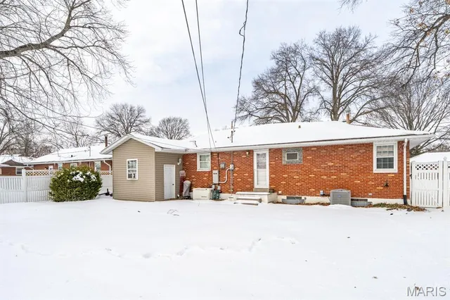 $160,000 | 2570 Boyle Avenue, Granite City, IL 62040