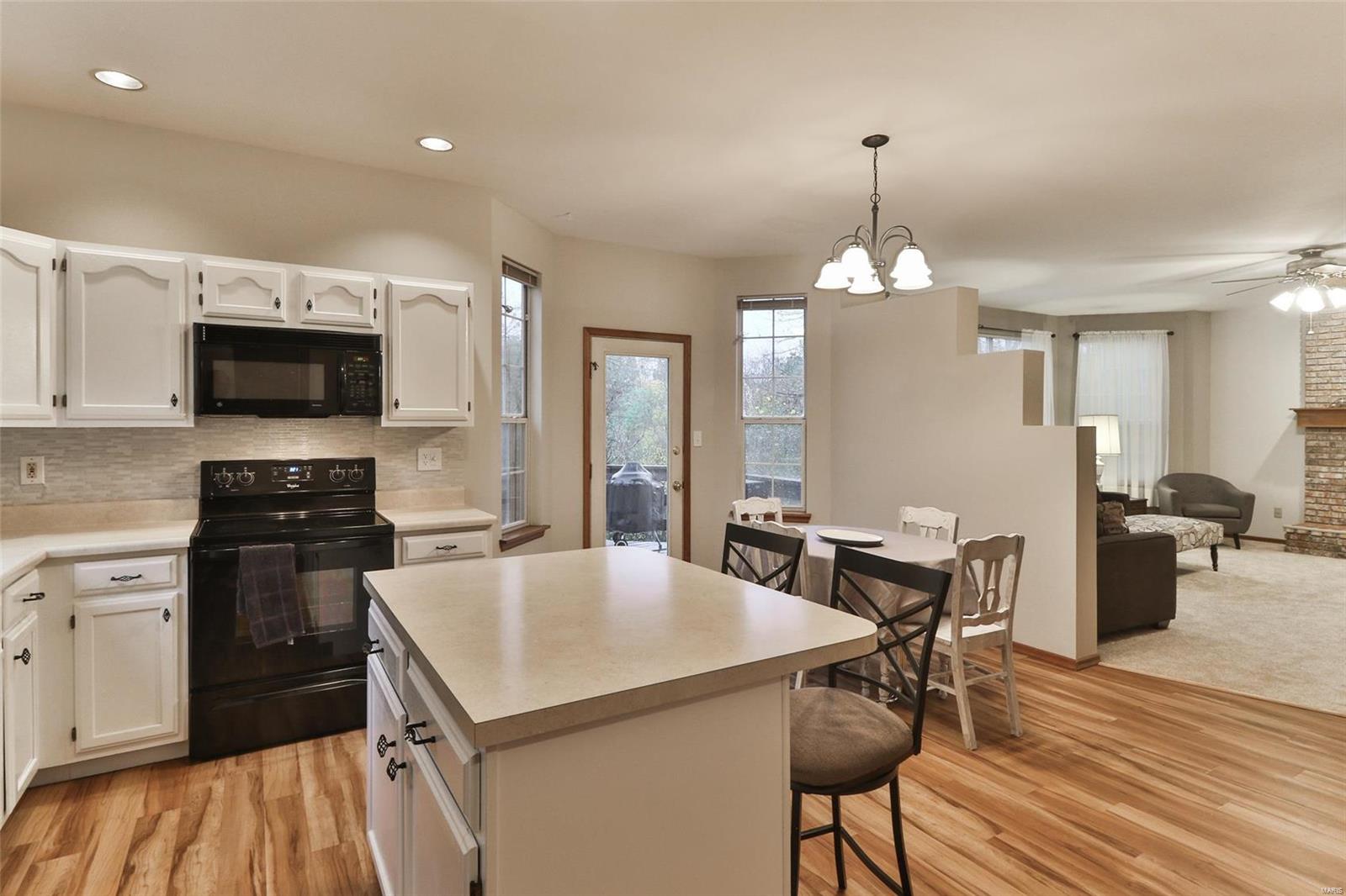 930 Cleta Drive Ballwin, MO 63021 - Photo 12 of 30 Gallery Image 12