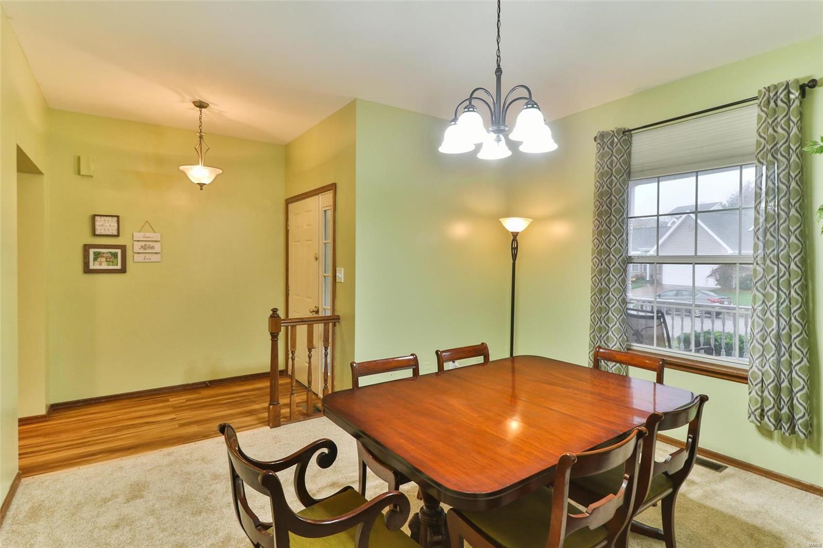 930 Cleta Drive Ballwin, MO 63021 - Photo 4 of 30 Gallery Image 4