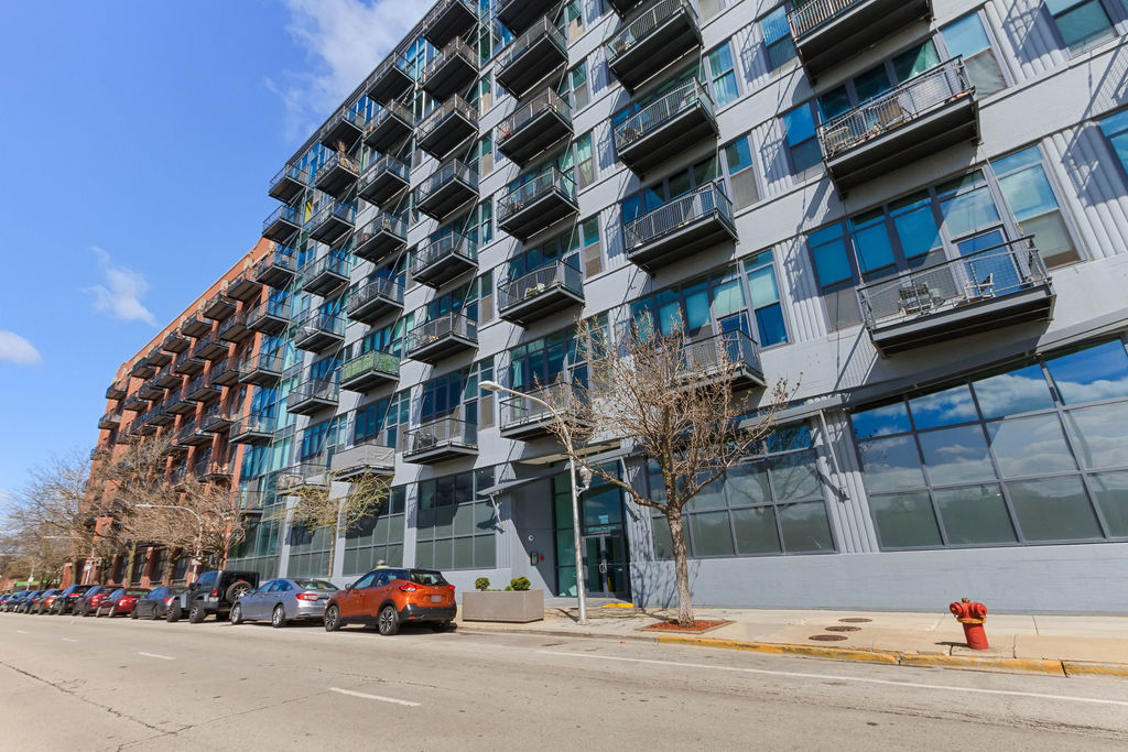 1224 West Van Buren Street, Unit 707 Chicago, IL 60607 - Photo 1 of 15
