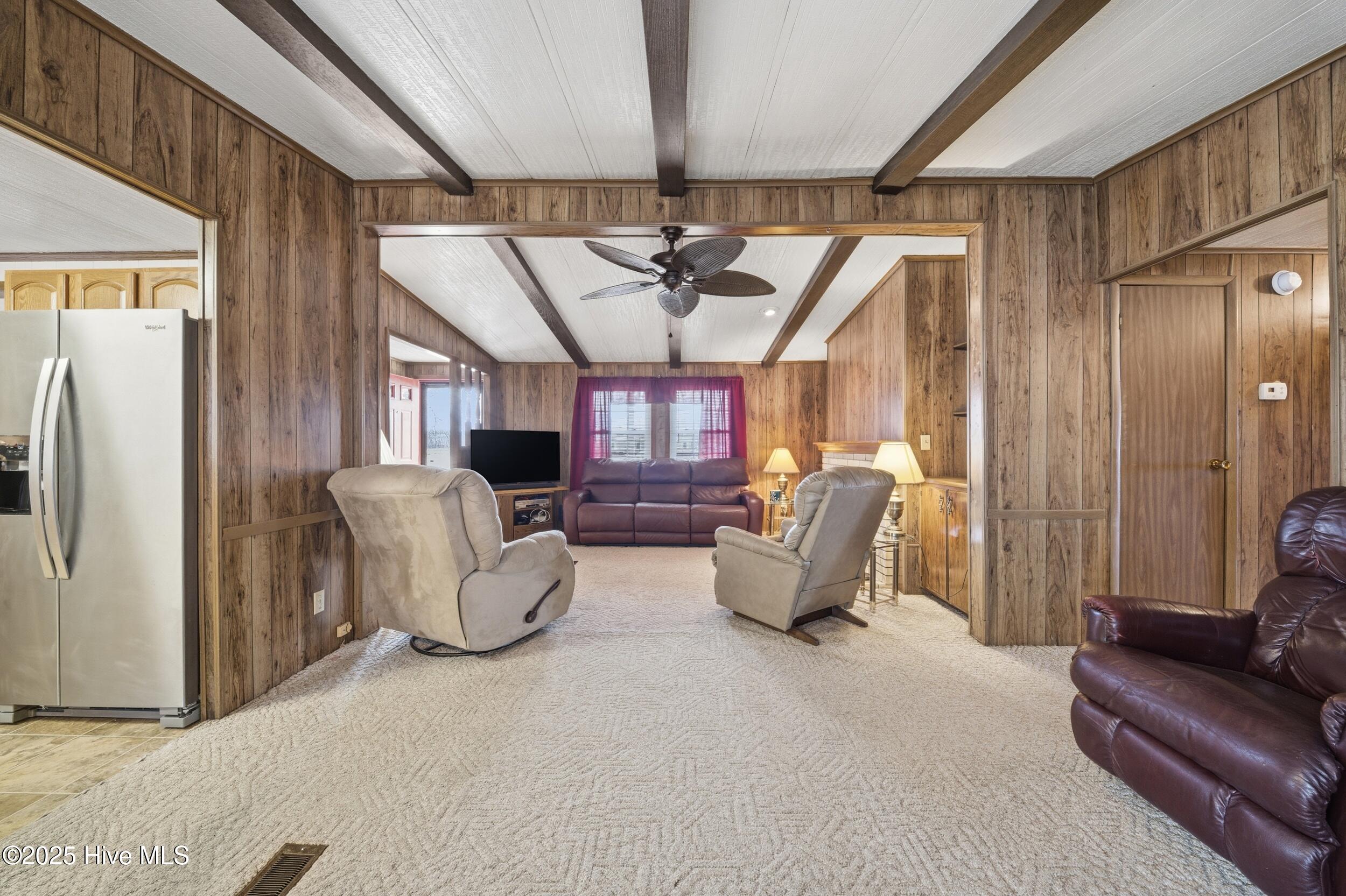 632 Ambrose Road Creswell, NC 27928 - Photo 11 of 36 Livingroom