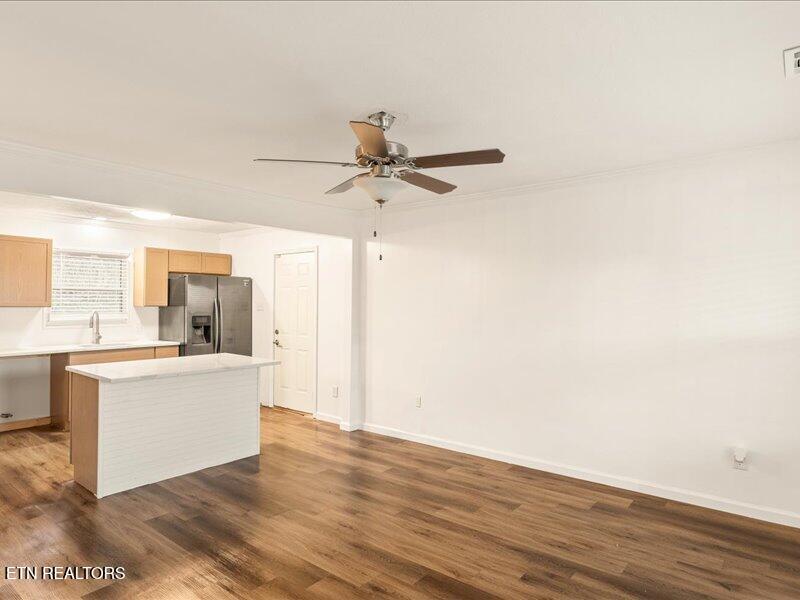 1916 Rosedale Avenue Knoxville, TN 37915 - Photo 2 of 20 02-Living Room