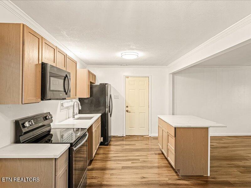 1916 Rosedale Avenue Knoxville, TN 37915 - Photo 6 of 20 06-Kitchen