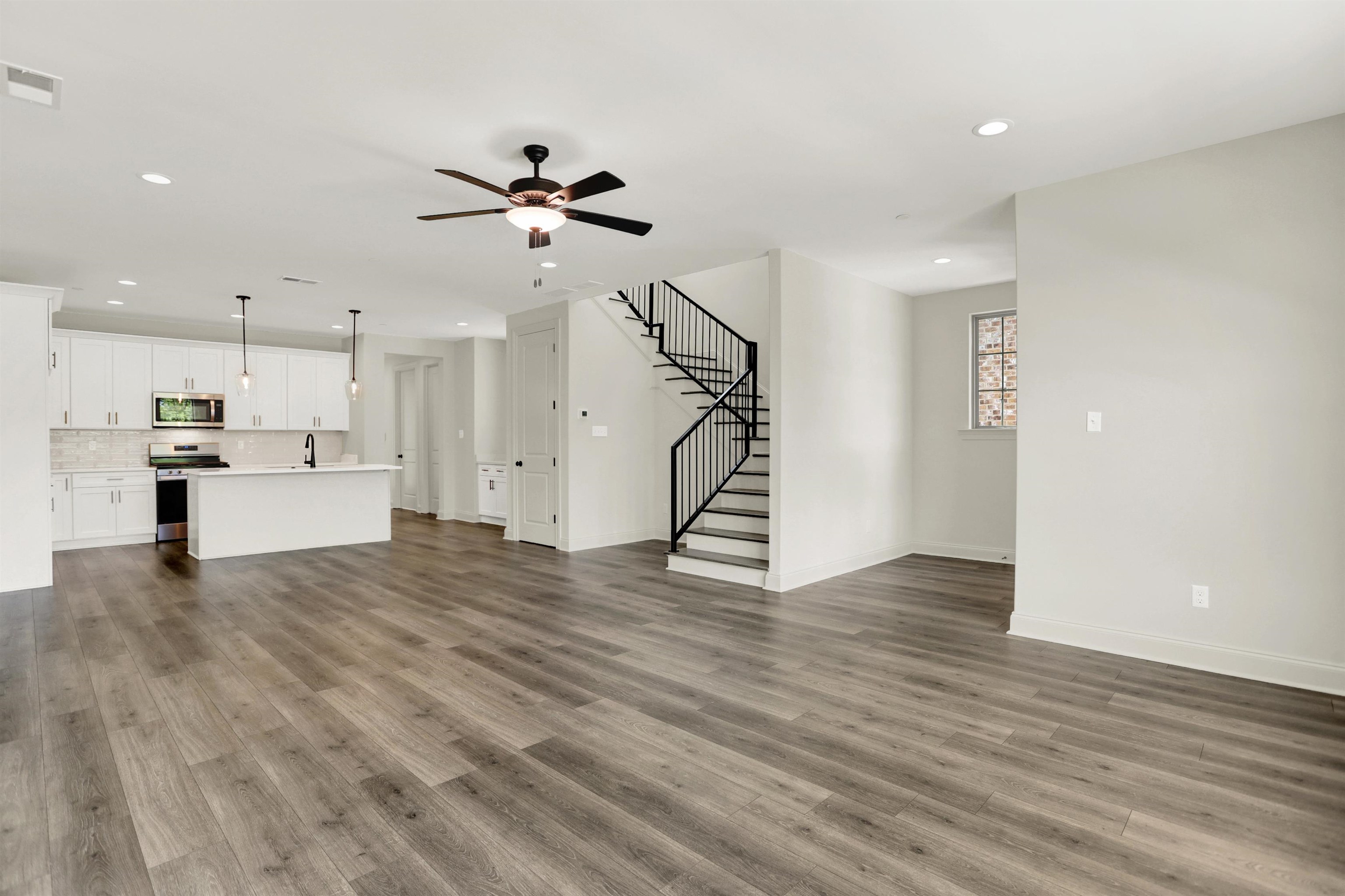 899 Aldwick Drive Collierville, TN 38017 - Photo 7 of 37