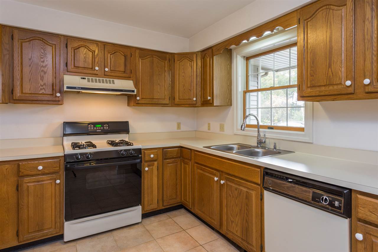 D3 Wade Farm Road Newmarket, NH 03857 - Photo 14 of 40 Gallery Image 14