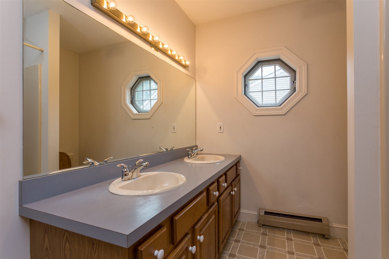 D3 Wade Farm Road Newmarket, NH 03857 - Photo 18 of 40 Gallery Image 18
