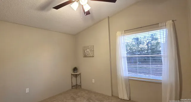 $215,000 | 1361 County Road 773, Devine, TX 78016