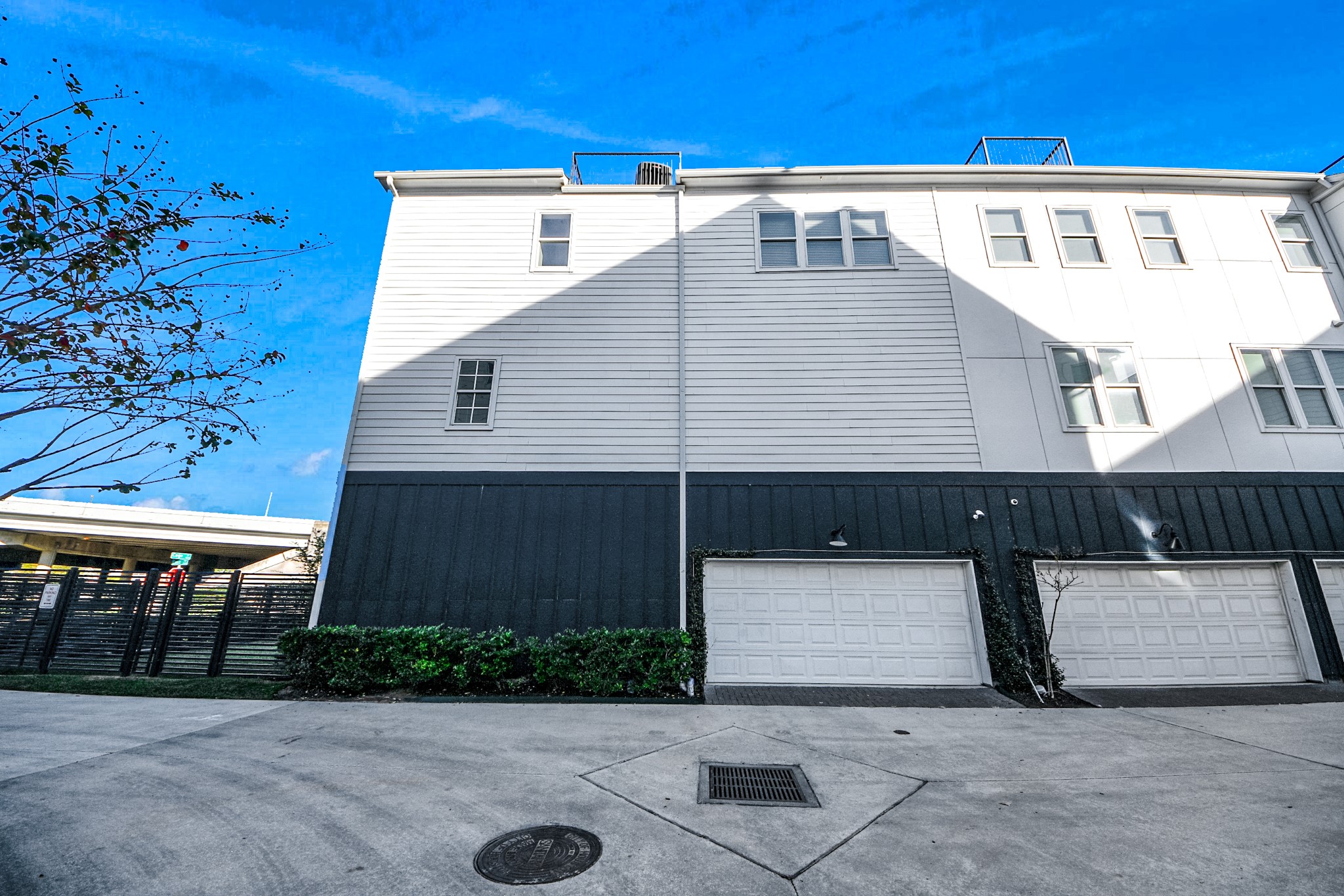 826 Cage Street Houston, TX 77020 - Photo 40 of 45 a front view of a house with a yard