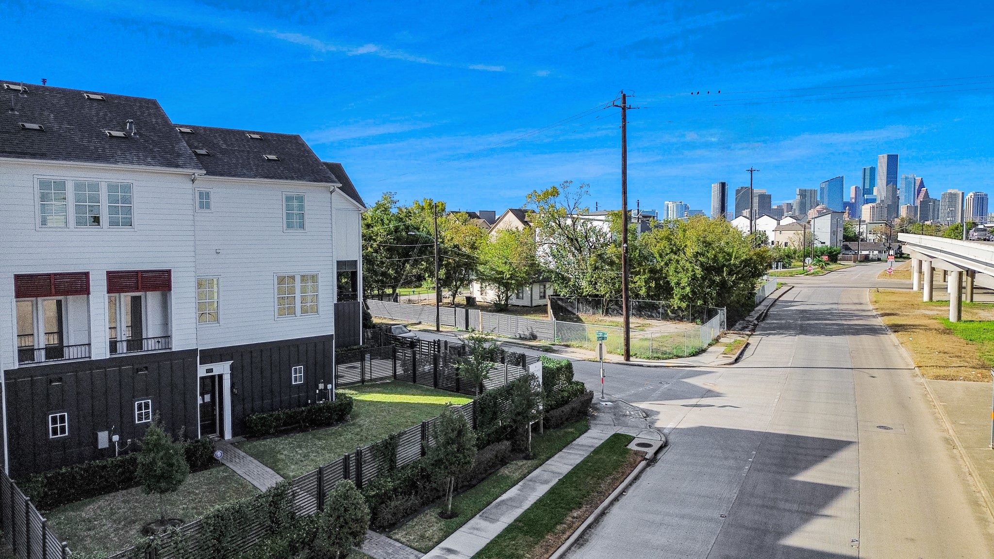 826 Cage Street Houston, TX 77020 - Photo 42 of 45 a view of a house with backyard and sitting area