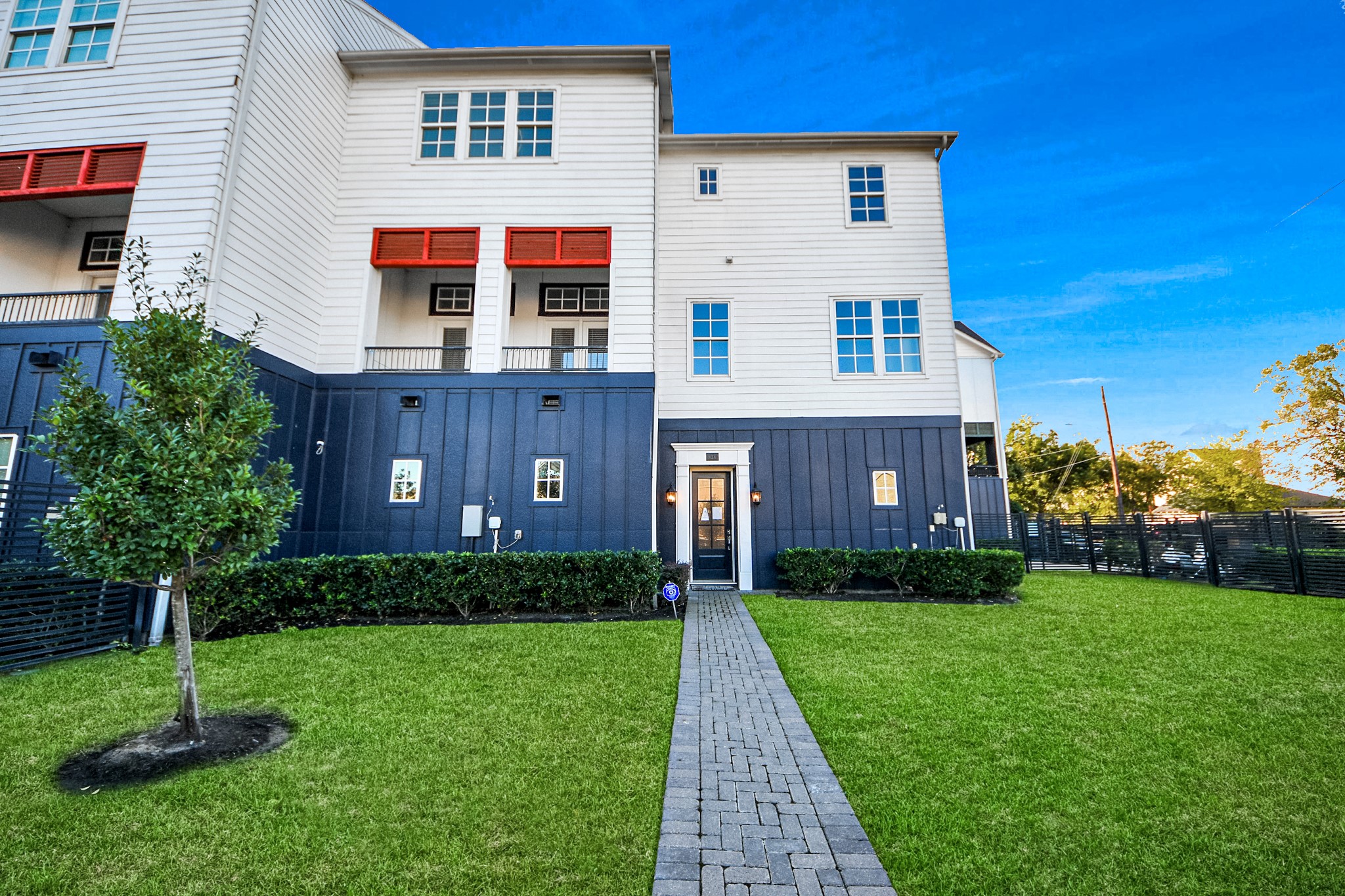 826 Cage Street Houston, TX 77020 - Photo 45 of 45 a front view of a house with a yard