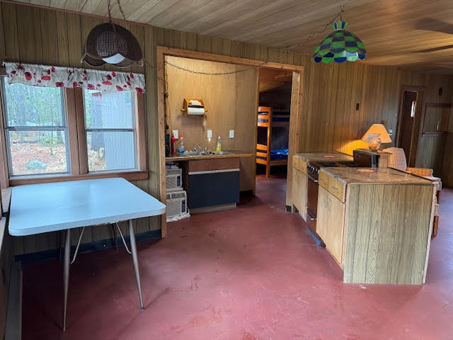 91 Gore Road Naples, ME 04055 - Photo 3 of 12 91 Gore Kitchen