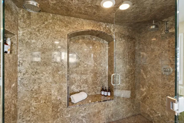 $4,448,000 | 6525 Crystalaire Drive, San Diego, CA 92120