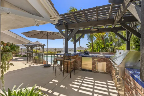 $4,448,000 | 6525 Crystalaire Drive, San Diego, CA 92120