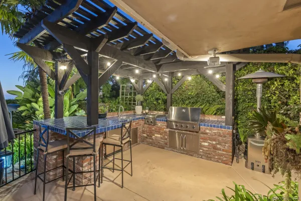 $4,448,000 | 6525 Crystalaire Drive, San Diego, CA 92120