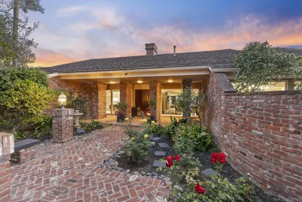 $4,448,000 | 6525 Crystalaire Drive, San Diego, CA 92120