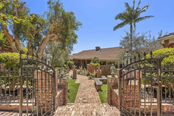 $4,448,000 | 6525 Crystalaire Drive, San Diego, CA 92120