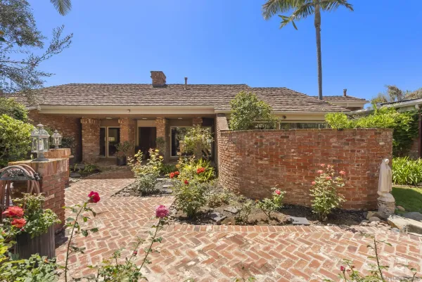 $4,448,000 | 6525 Crystalaire Drive, San Diego, CA 92120